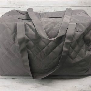 DSW Quilted XL Gray 2-Handle Removable Shoulder Strap Duffle Weekender Gym Bag